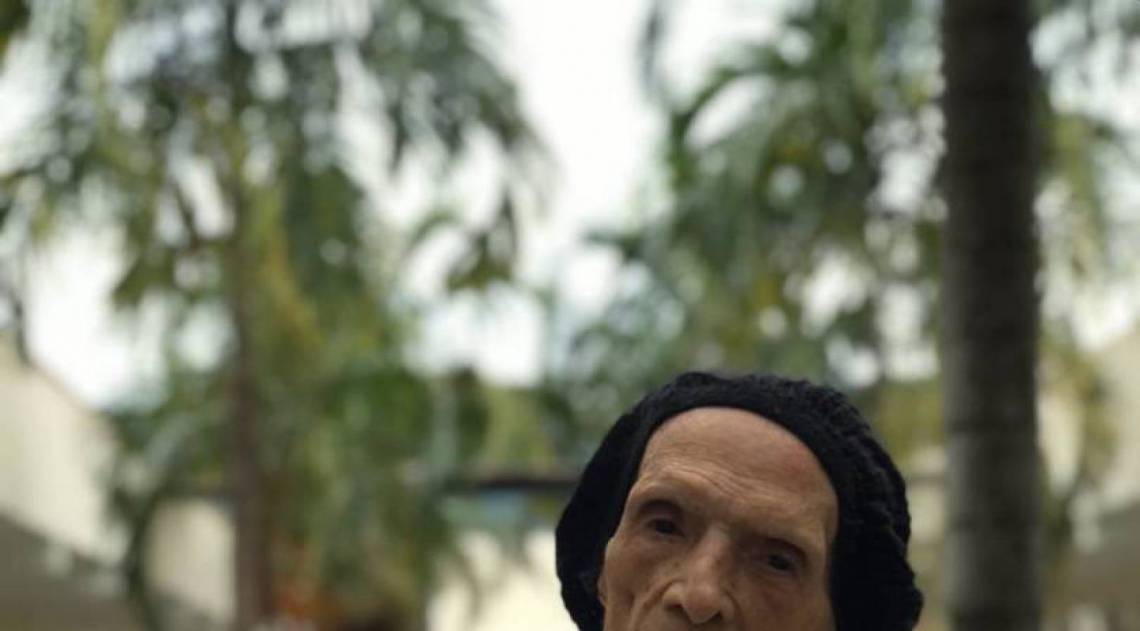 Dona Diva da Costa, 106 anos (segundo ela mesma) viu os horrores da gripe espanhola e está confiante de que sairemos dessa pandemia de Covid-19