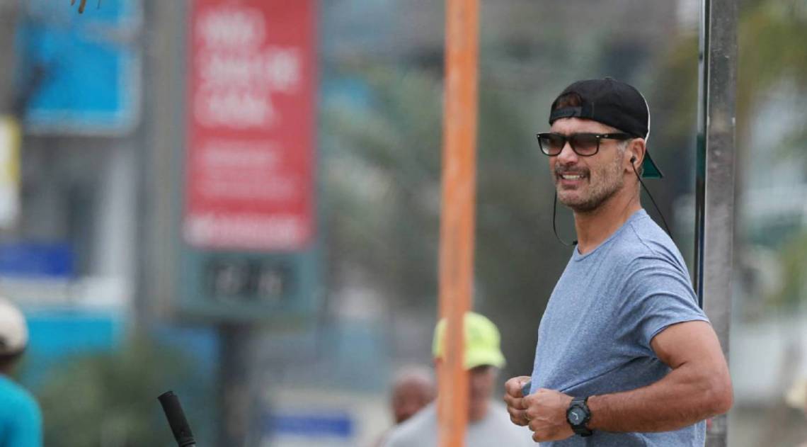 Rafael Calomeni na praia