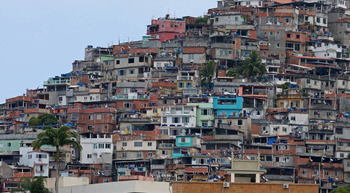 Comunidado do Vidigal no inicio da tarde de hoje. Foto: Daniel Castelo Branco / Agencia O Dia.favela, barracao, comunidade,  covid-19, covid, coronavirus, aglomerado - Daniel Castelo Branco