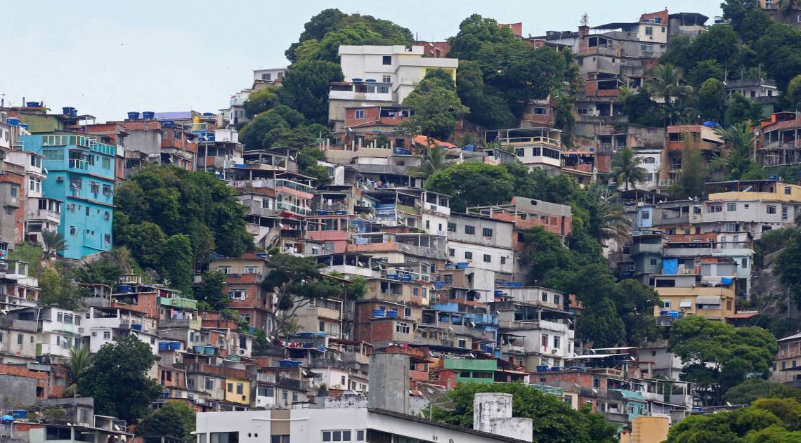 Comunidado do Vidigal no inicio da tarde de hoje. Foto: Daniel Castelo Branco / Agencia O Dia.favela, barracao, comunidade,  covid-19, covid, coronavirus, aglomerado