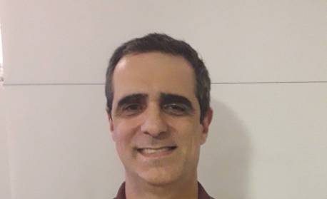 André Codea: Faça Exercícios Físicos!