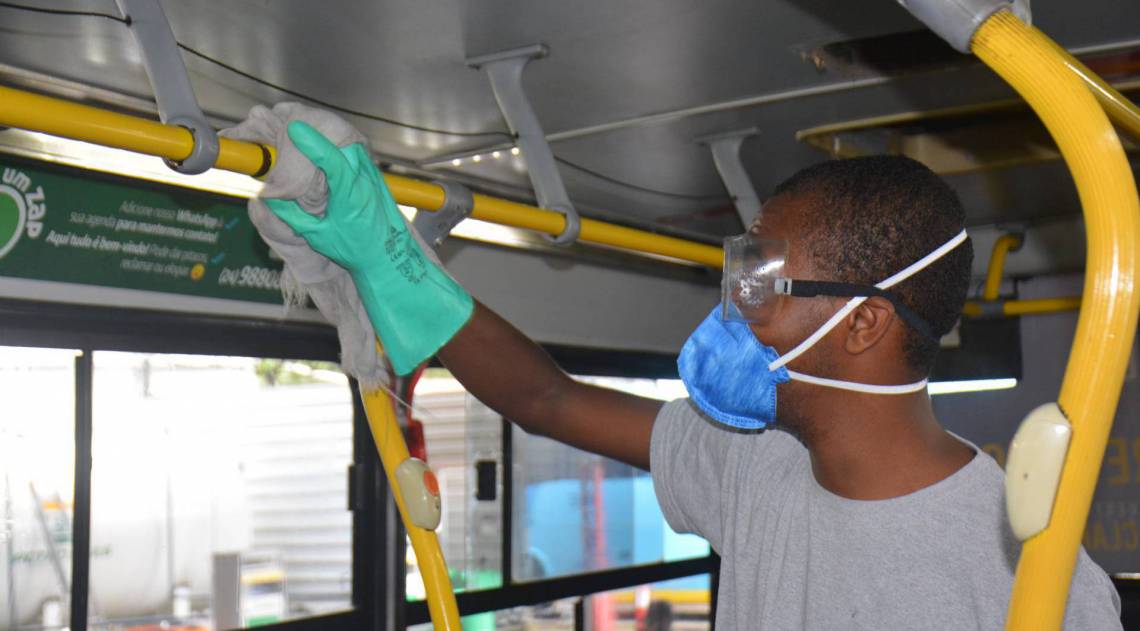 Alerj aprove projeto que obriga empresas de transporte higienizar veículos durante pandemia - Luiz Freitas