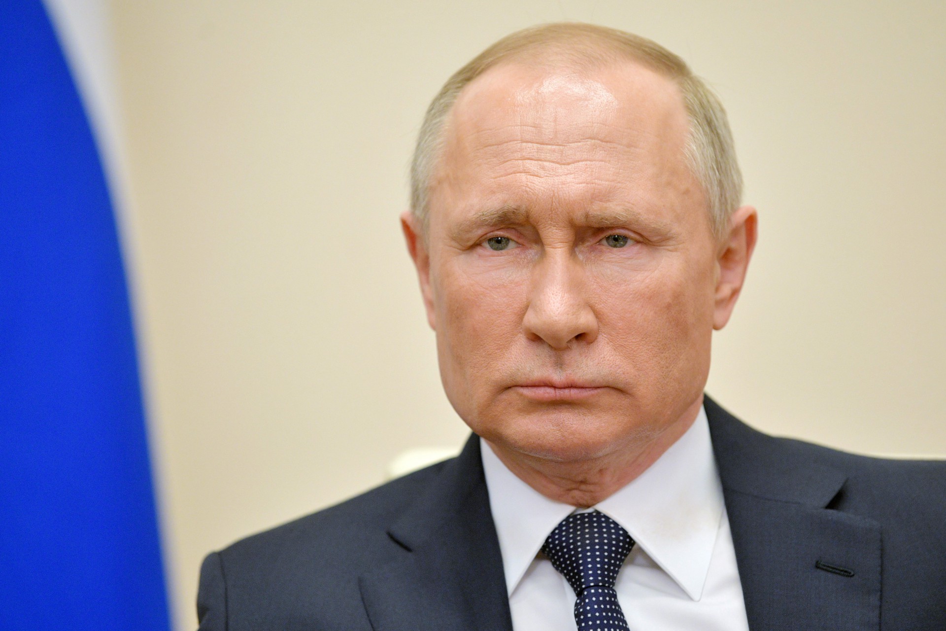 Putin anuncia que dezenas de funcionários próximos testaram positivo para covid