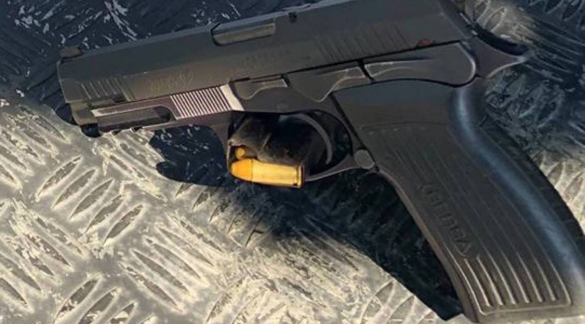 Pistola apreendida na ação - Divulgação / Polícia Militar
