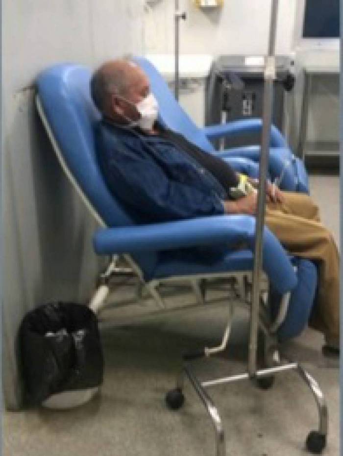 Nazareno, de 75 anos, ficou quatro dias esperando vaga em hospital
