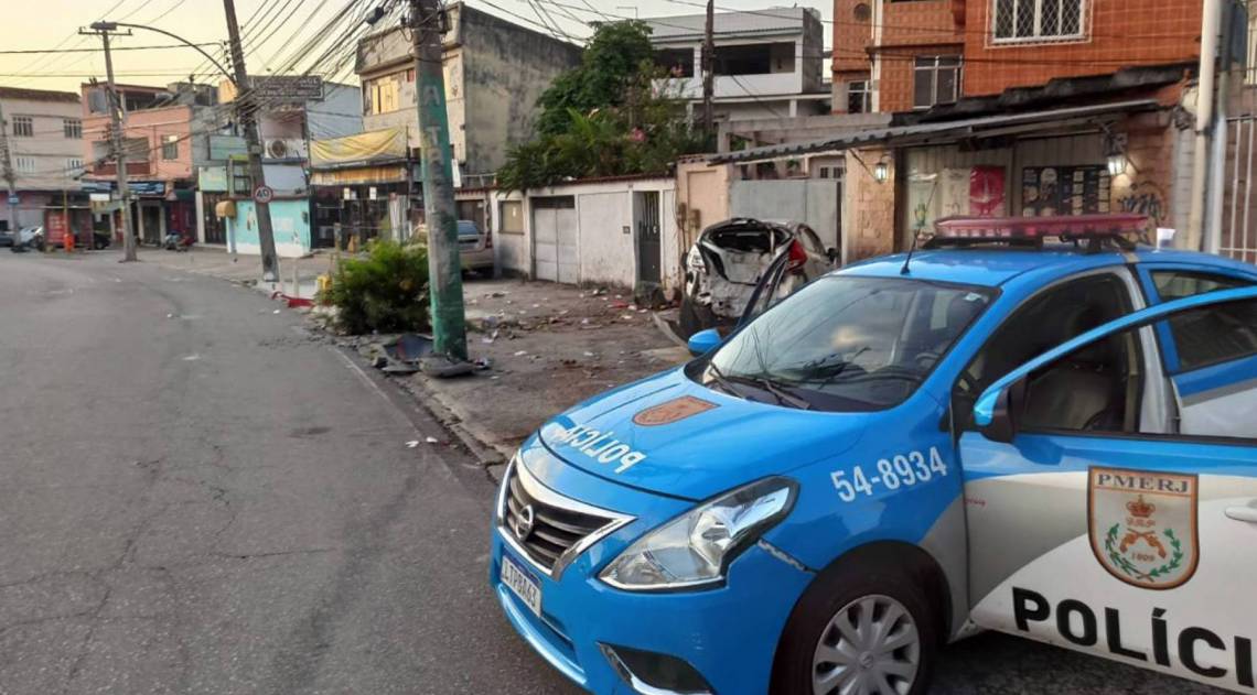 O acidente aconteceu num bar na Avenida Brás de Pina, na Zona Norte - Reprodução / Internet