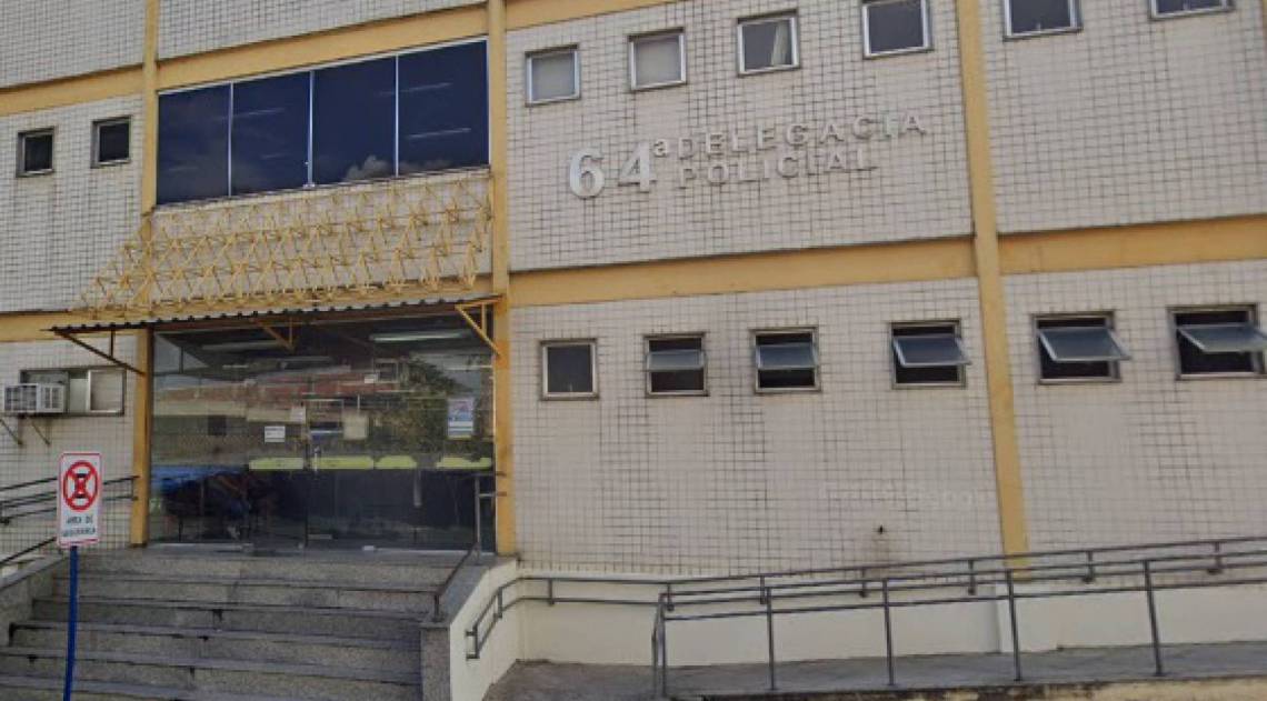O criminoso foi preso e conduzido a 64ªDP (São João de Meriti) - Google / Reprodução 