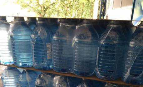 Água mineral, cachaça e vinho terão redução do ICMS no Rio