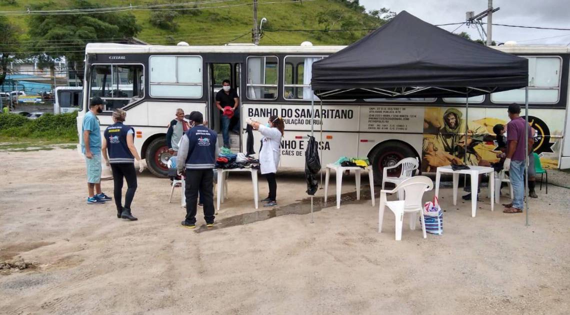 Ação ocorreu em Itaipava e atraiu a atenção de quem passava pelo local - Divulgação/Secretaria de Assistência Social