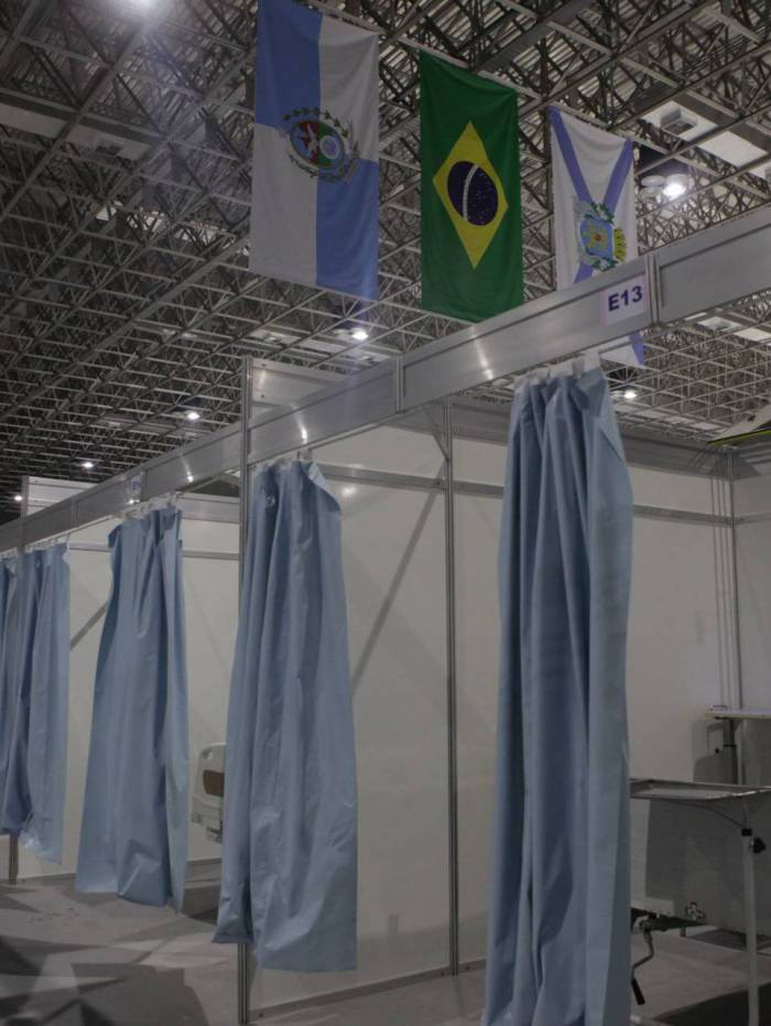 Rio, 08/04/2020  - COVID 19 - CORONAVIRUS - Coletiva com o Prefeito da cidade do Rio Marcelo Crivela, e obras do hospital de campanha do Rio Centro. zona oeste do Rio. coronavirusrio. Foto: Ricardo Cassiano/Agencia O Dia