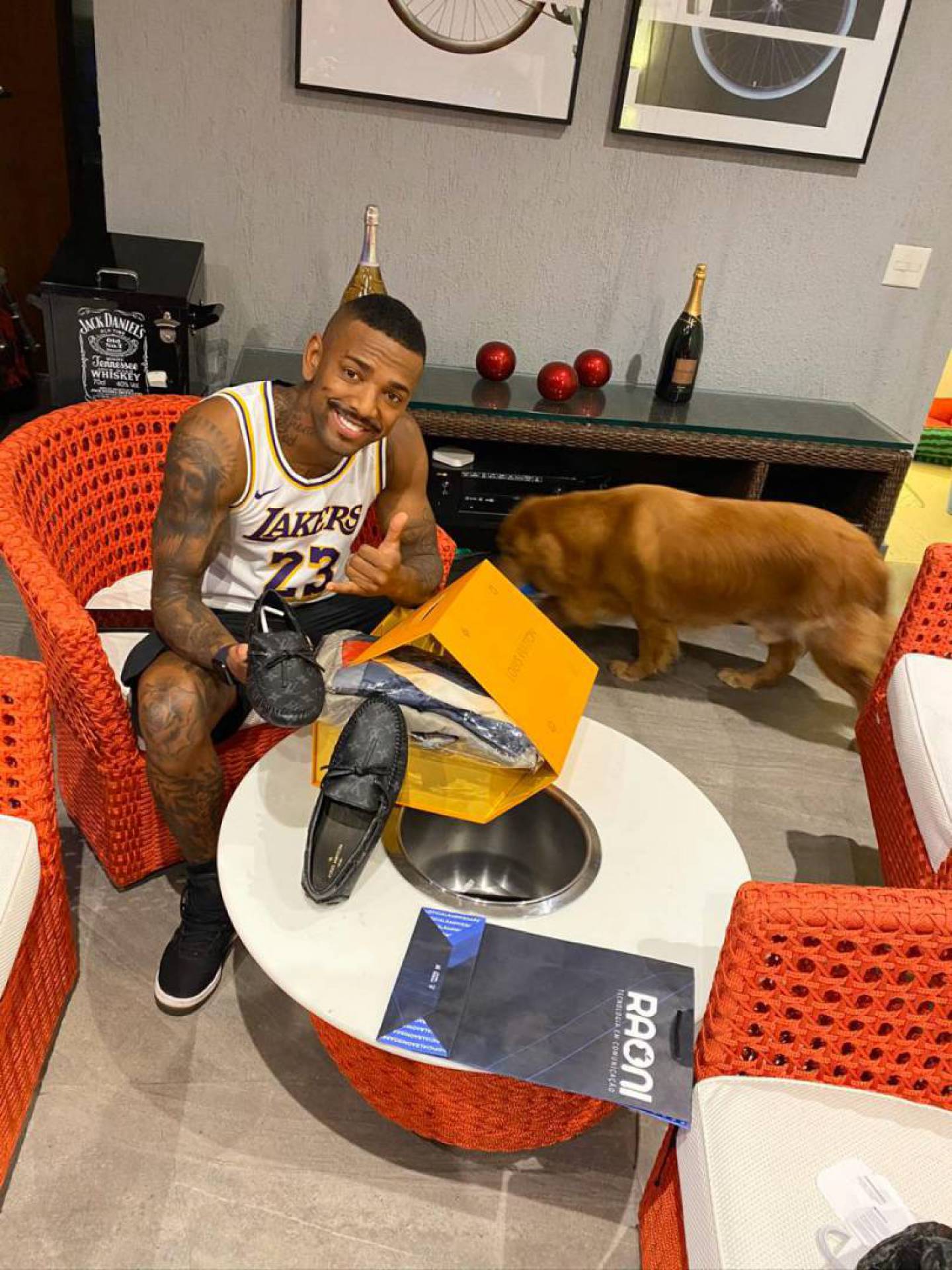 Empresário vê vendas on-line de smartphones disparar por causa da pandemia