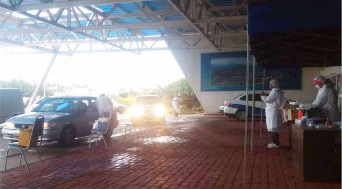No Centro de Convenções, a aplicação da vacina foi realizada no sistema drive thru - Divulgação