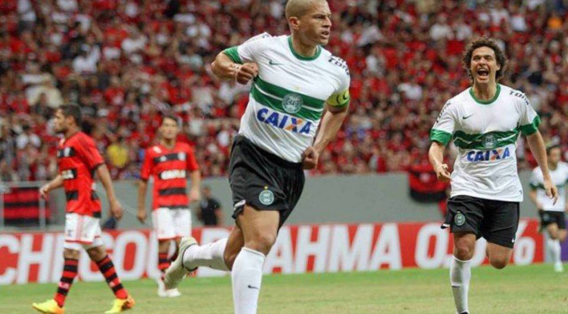 Alex é ídolo no Coritiba, mas não deu certo no Flamengo - Reprodução