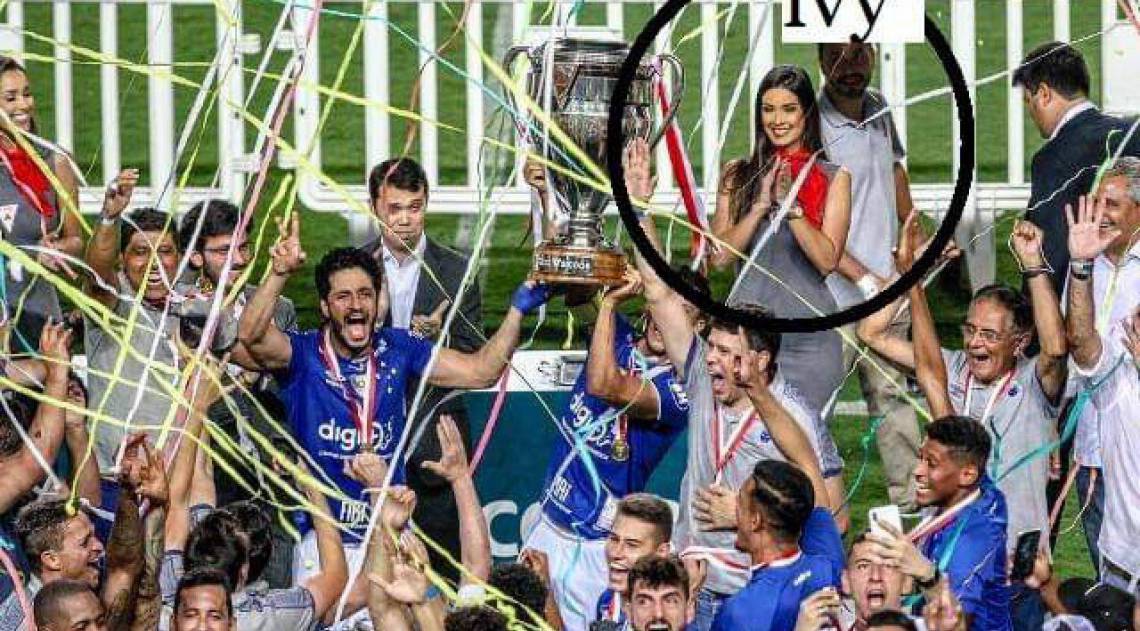 Suposta foto de Ivy em premiação do Cruzeiro - Reprodução