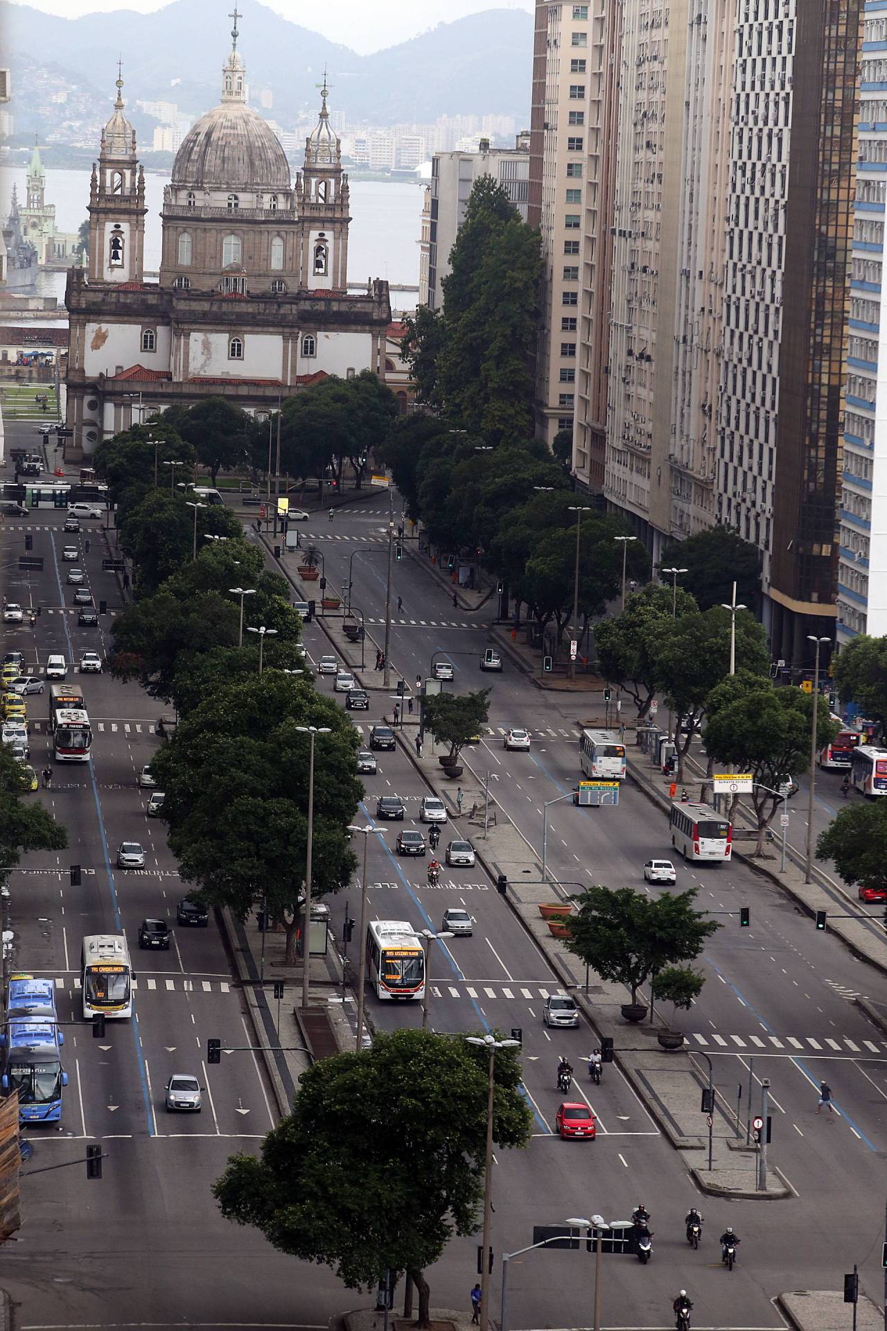 Ato na Candel&aacute;ria reunir&aacute; servidores federais, estaduais e municipais e ter&aacute; proje&ccedil;&otilde;es em edif&iacute;cios - Daniel Castelo Branco