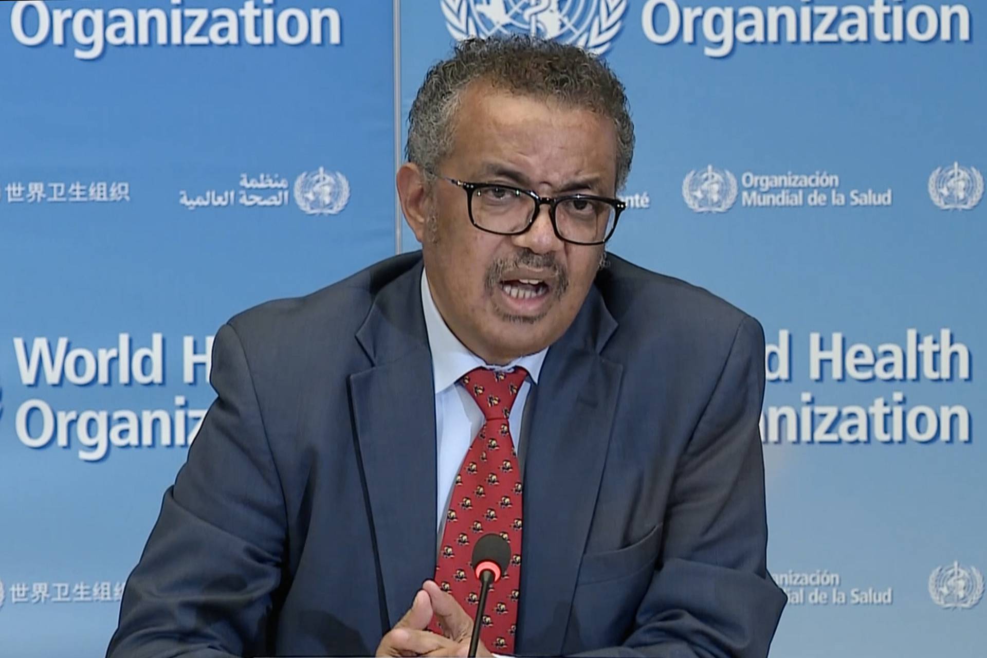 Distribui&ccedil;&atilde;o de vacinas &eacute; 'esc&acirc;ndalo de desigualdade e perpetua a pandemia', diz OMS