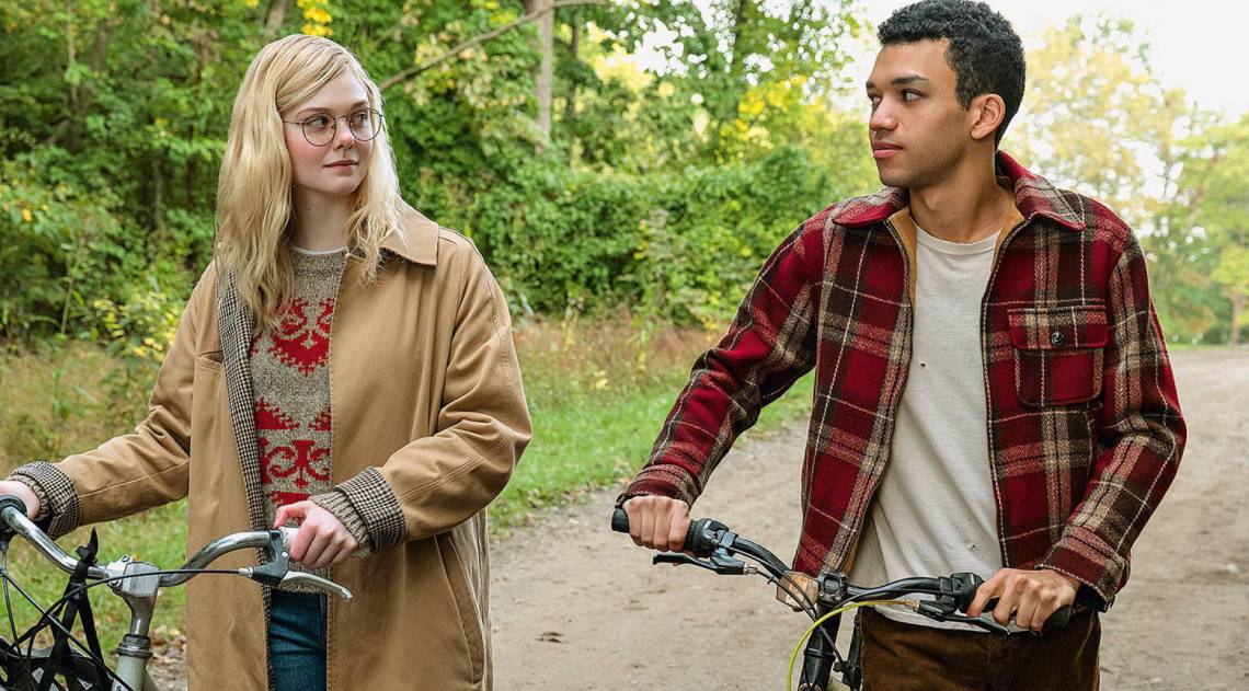 Cena do filme 'Por Lugares Incríveis' com Elle Fanning e Justice Smith - Divulgação