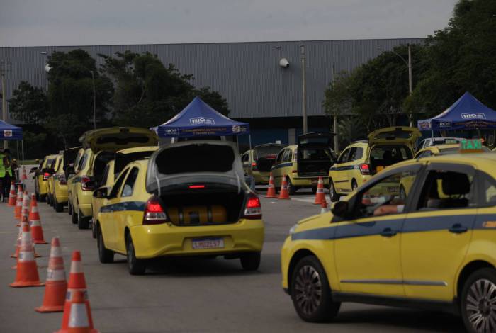 Taxistas serão selecionados conforme critério de maior exposição, com base no número de corridas por aplicativo