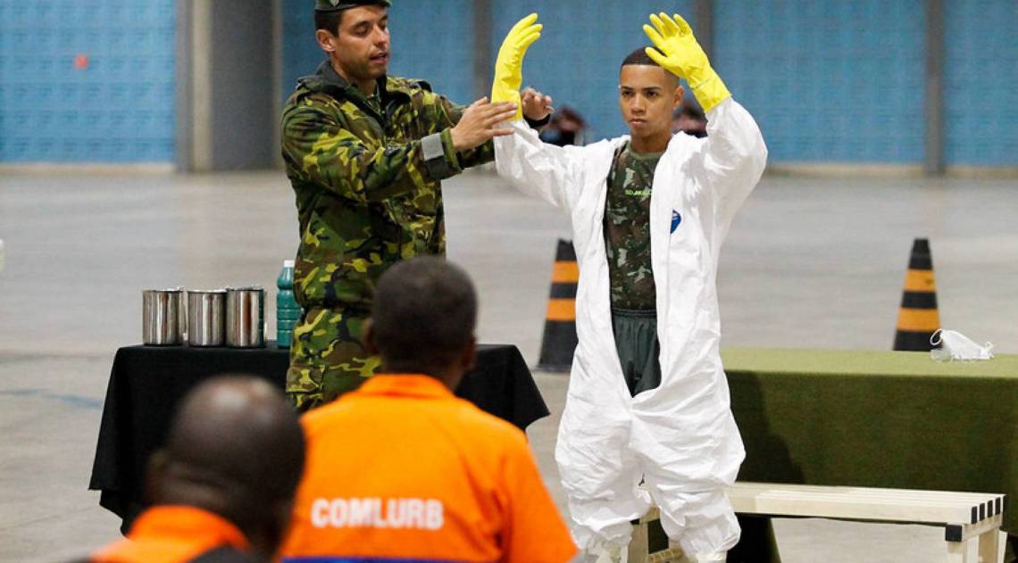 Treinamento e capacitação de garis com as Forças Armadas - Divulgação / Prefeitura do Rio