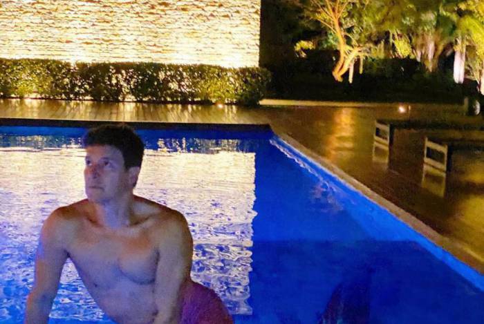 Rodrigo Faro posa vestido de sereia - Reprodução Internet