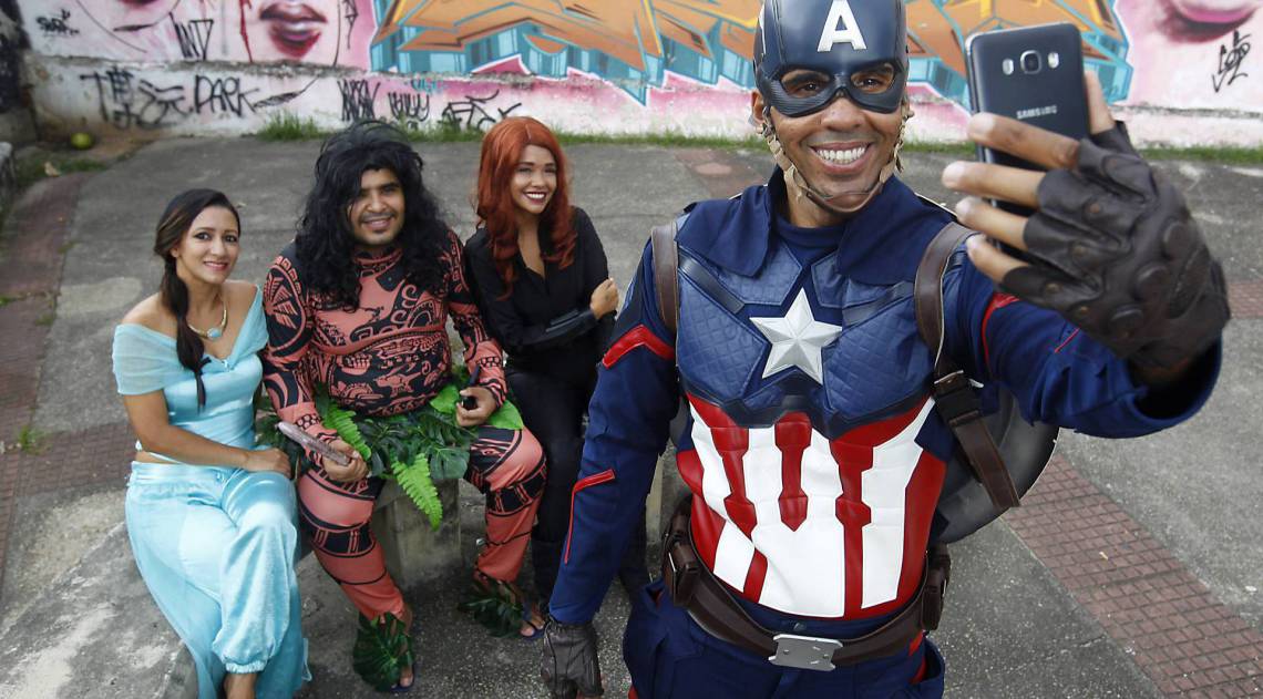 Rio de Janeiro 03/04/2020 - Integrantes de ONG de super-heróis. Eles fazem ação PARA crianças de comunidades carentes.. Foto: Luciano Belford/Agencia O Dia