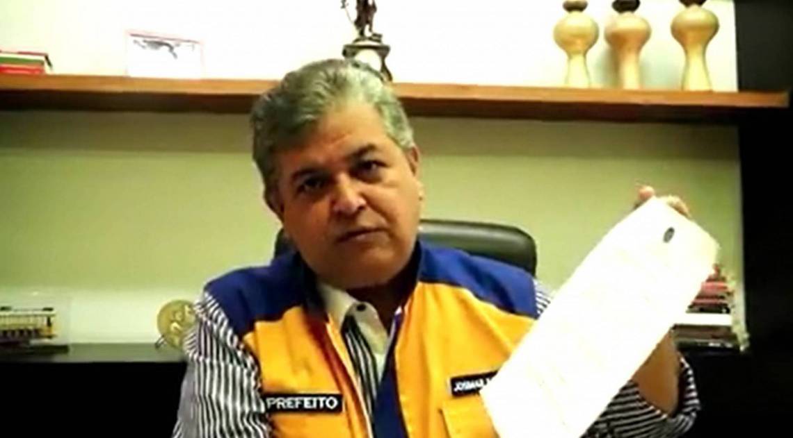 Prefeito de TrÃÂªs Rios mostra documento enviado pelo ExÃÂ©rcito sobre consulta de capacidade de cemitÃÂ©rios das cidades