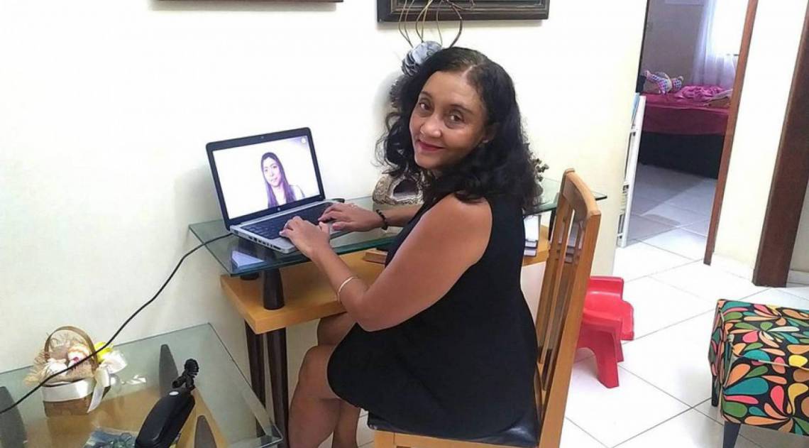 Para Marilia de Sá 'fico esperando as dicas entrarem porque tento a todo momento me proteger deste vírus e para isso fico em casa. Gostei muito', Conta a professora