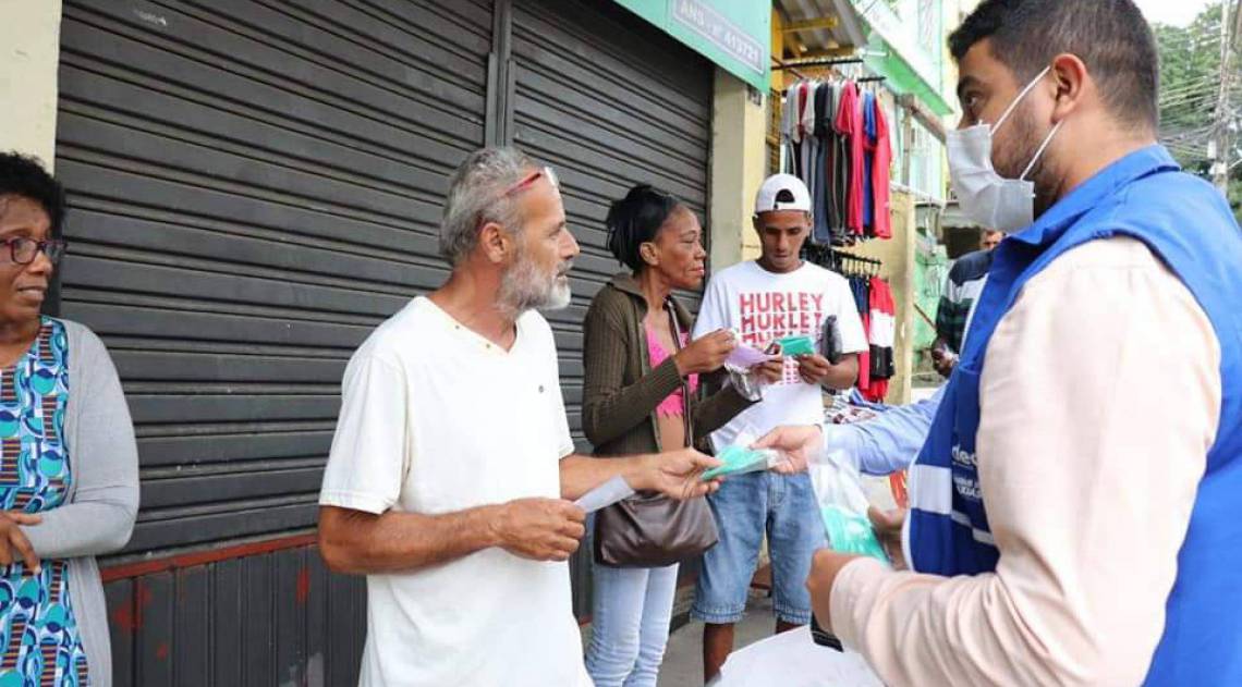 Fundec entrega primeira remessa de máscaras para pessoas em filas de banco - Divulgação