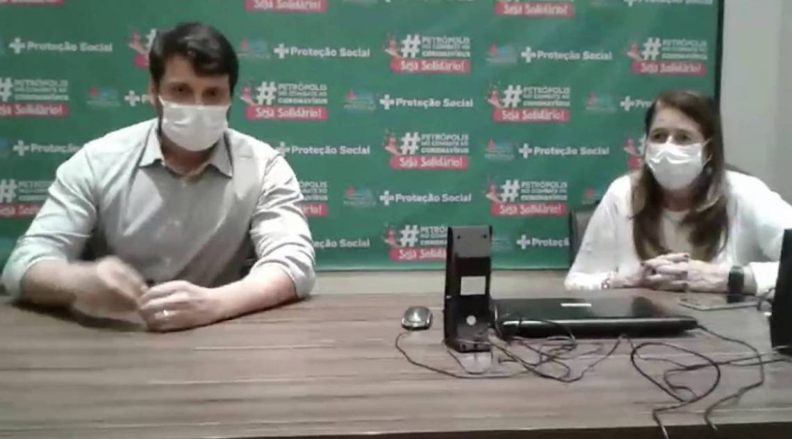 Trabalhadores como taxistas, caixas, bancários, entre outros, terão que usar, obrigatoriamente, as máscaras