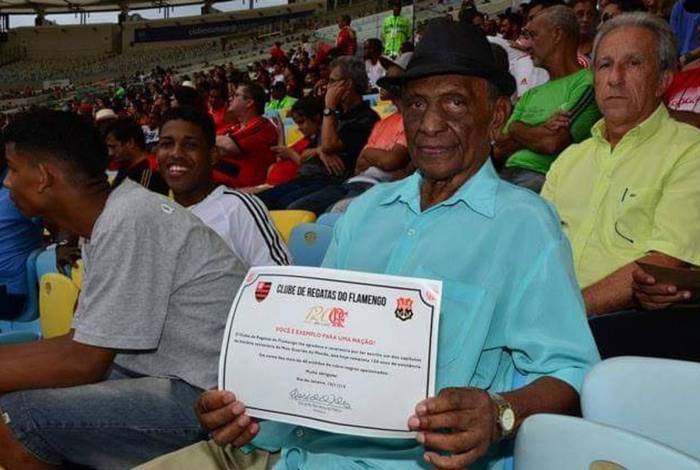 Índio durante homenagem do Flamengo, em 2015