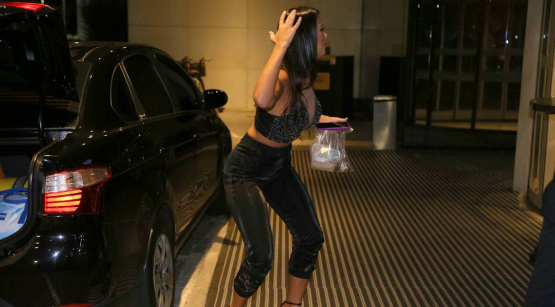 Ivy chega ao hotel após ser eliminada do 'BBB 20'