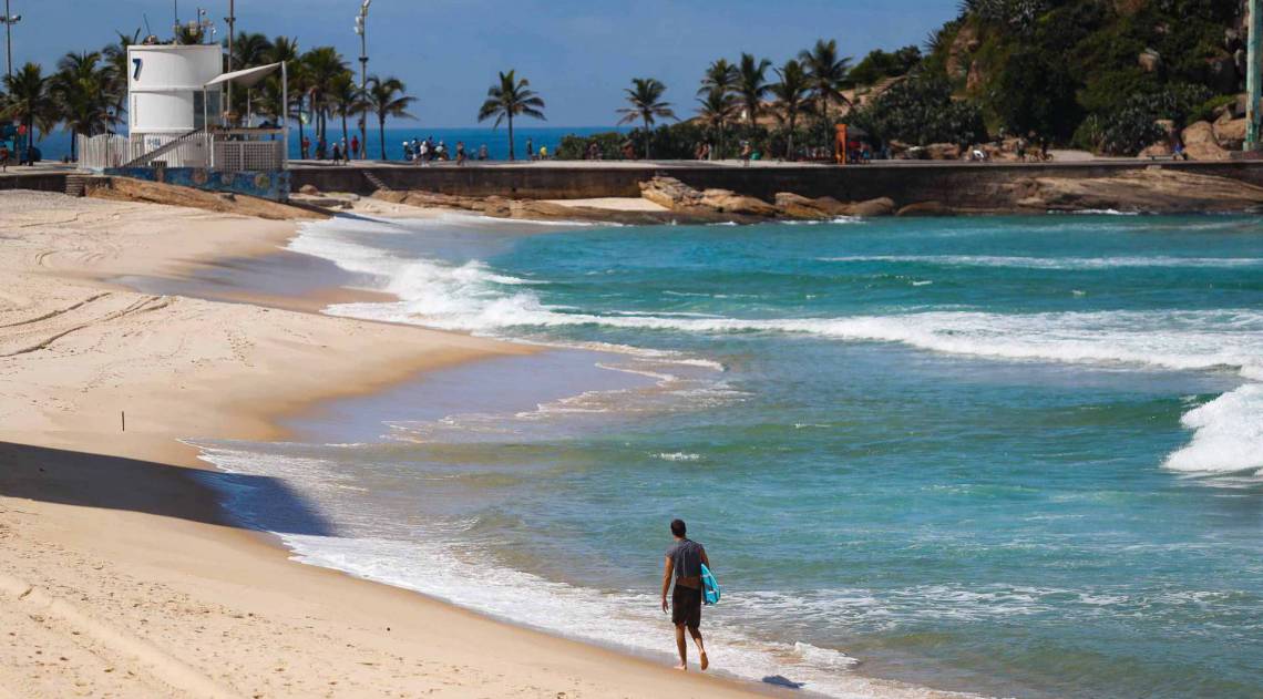 Rio, 19/04/2020 - Covid-19 - Coronavírus - Movimentação pela zona sul, foto de Gilvan de Souza / Agencia O Dia