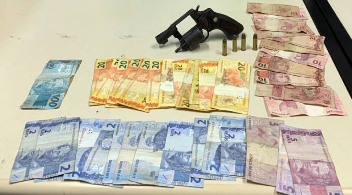 Material encontrado com os milicianos presos em Saracuruna  - Divulgação / Polícia Civil