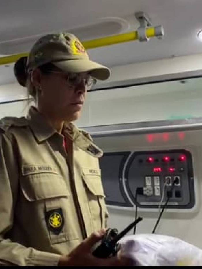 A capitã Paula Mesquita, médica da Diretoria de Socorro de Emergência do Corpo de Bombeiros