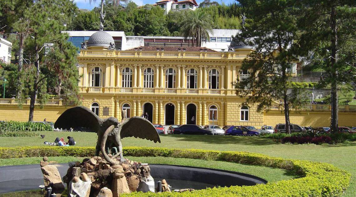 No entendimento da ministra, houve excesso de prazo na medida de afastamento, já que Luizinho e Ronaldão estão afastados desde dezembro de 2018