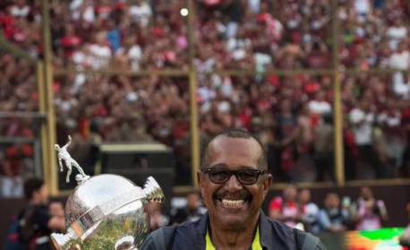 Movimento político do Flamengo pede homenagem a Jorginho, ex-massagista do clube