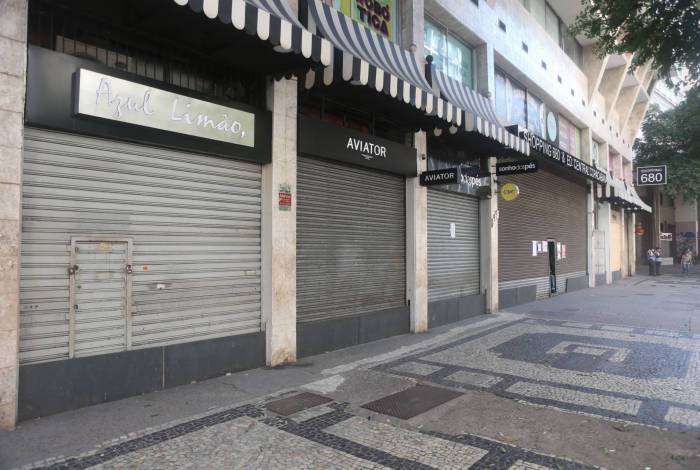Comércio carioca está com as lojas fechadas desde o último dia 24 de março