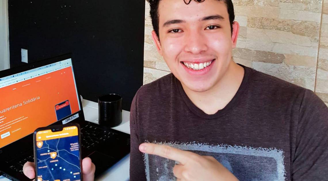 Jakson Guilherme e Victor Lima, estudantes de Ciência da Computação na Uezo (Fundação Centro Universitário Estadual da Zona Oeste) participaram da criação do aplicativo 'Quarentena Solidária'
