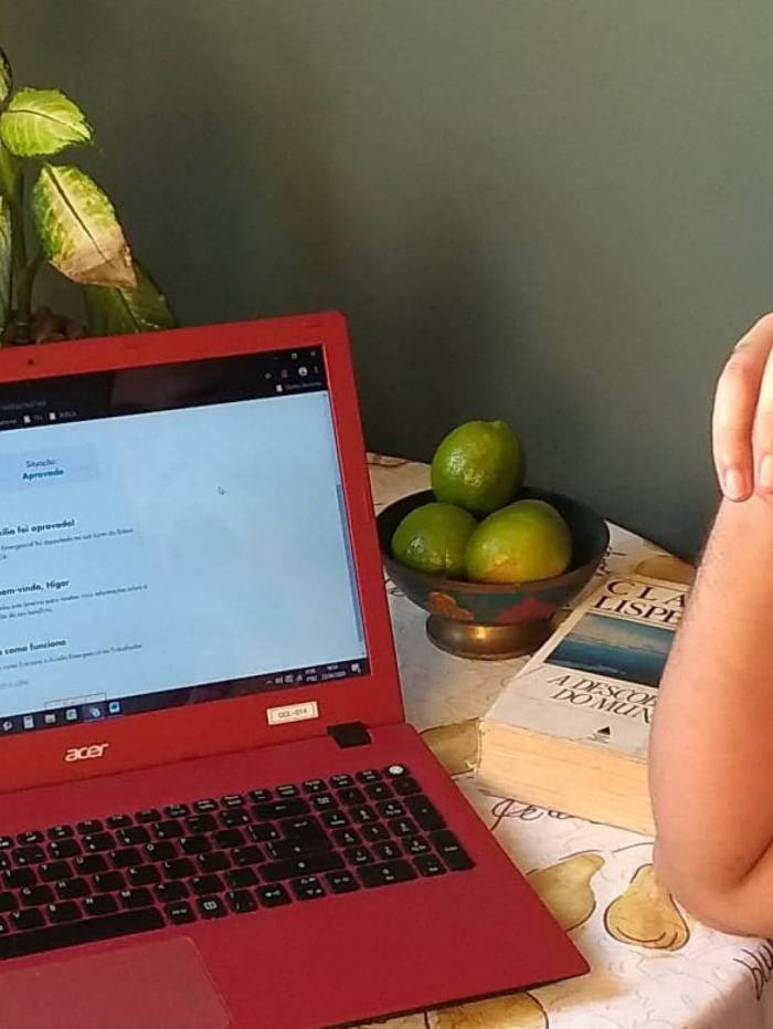 Higor Claudino, de 24 anos, espera uma resposta sobre o pagamento do auxílio emergencial