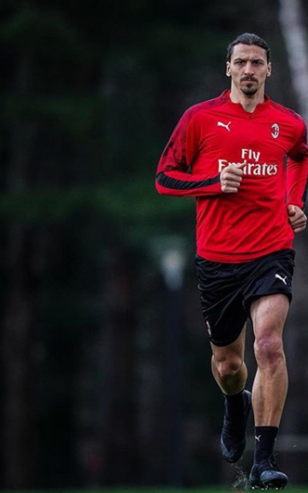 O atacante Ibrahimovic é um dos alvos do candidato à presidência do Vasco, Leven Siano - Reprodução/Instagram