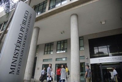 MPRJ e PM cumprem mandados contra policiais suspeitos de corrupção