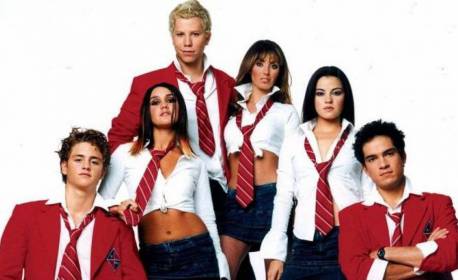 SBT aposta tudo na estreia da reprise de ‘Rebelde’ e faz até encontro de fãs; Saiba mais