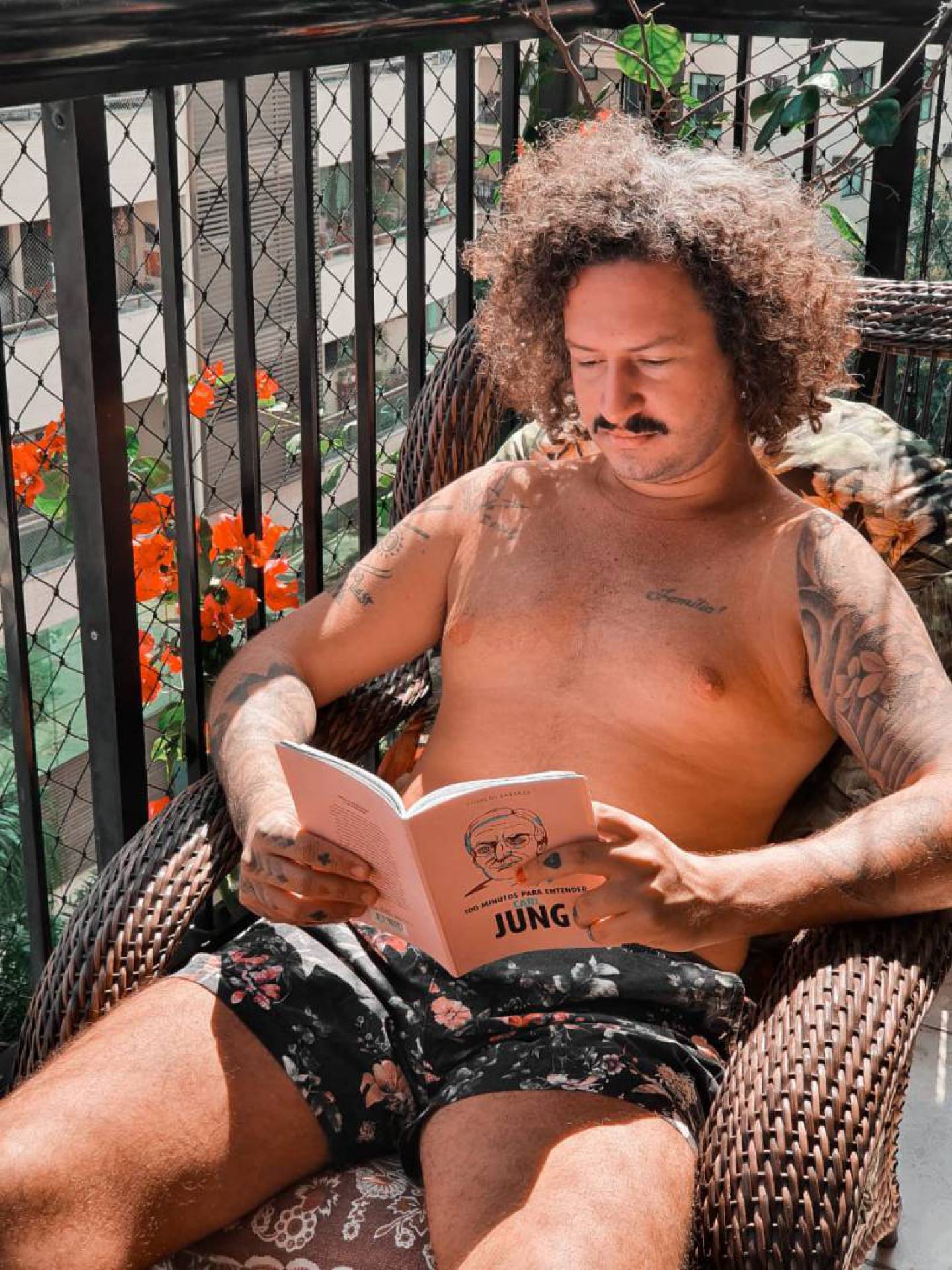 O fotógrafo Aldo Barranco fala sobre a rotina de pegar sol durante o isolamento social por conta da pandemia do novo coronavírus
