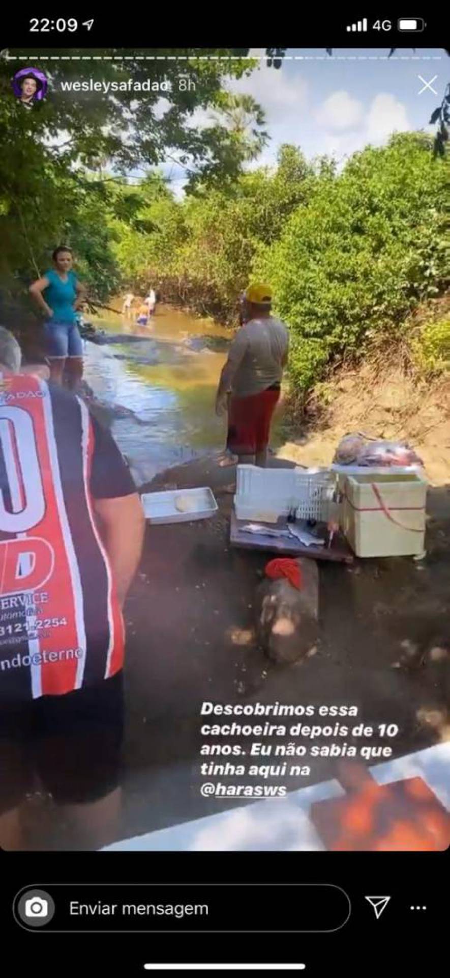 Wesley Safadão diz que não sabia que existia uma cachoeira em sua propriedade