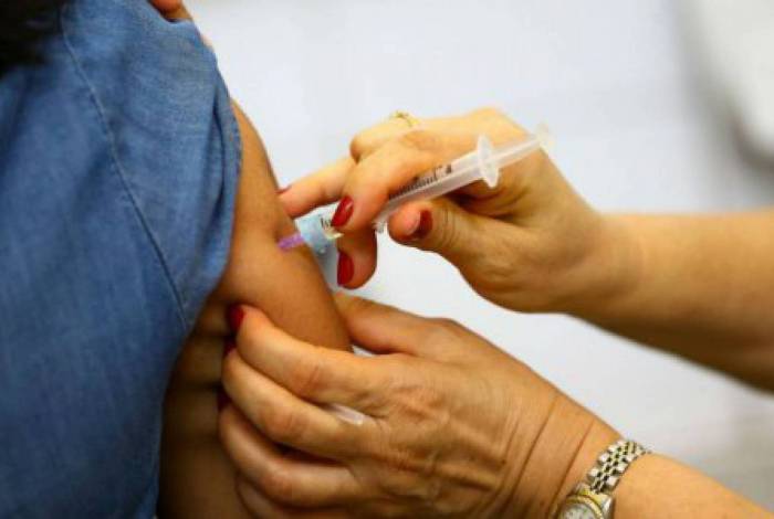Secretaria Estadual de Saúde informa que desde o início da campanha de vacinação, no dia 13 de janeiro deste ano, mais de 1,4 milhão de pessoas foram imunizadas contra o sarampo
