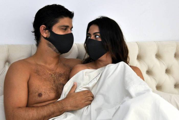 Bruno Cabrerizo e Carol Castro - Cristina Granato/Divulgação