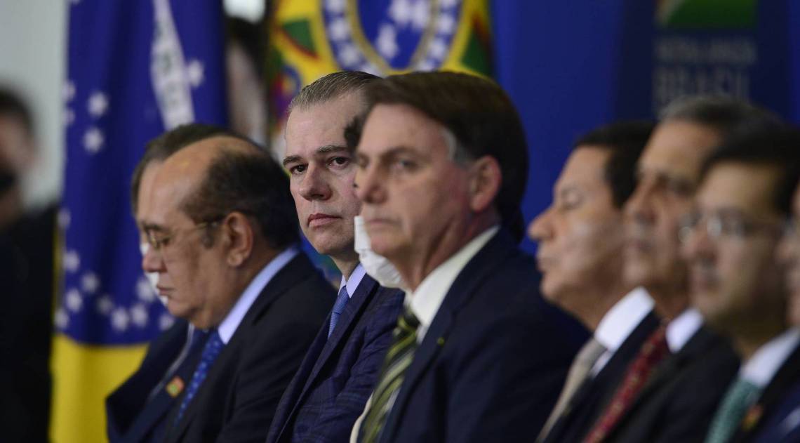 O presidente da República, Jair Bolsonaro, durante a solenidade de posse dos dos ministros da Justiça e Segurança Pública; da Advocacia-Geral da União no .Palácio do Planalto - Marcello Casal Jr/Agência Brasil