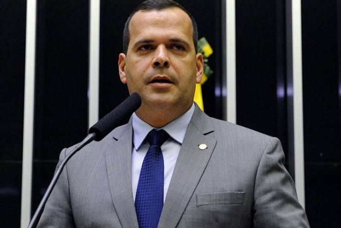 Deputado federal Gutemberg Reis (MDB) foi alvo de mandado de busca e apreensão na Baixada - Câmara dos Deputados