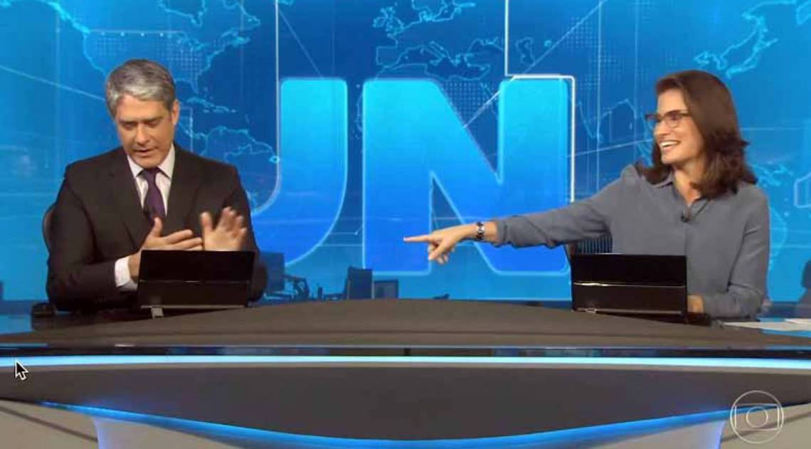 Renata Vasconcellos tirou sarro do colega de bancada