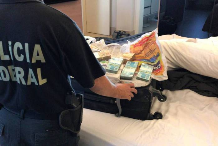 Bandidos portavam 108 cartões do Bolsa Família quando foram abordados
